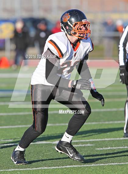 Thumbnail 2 in Darien vs. Ridgefield (CIAC Class LL Final) photogallery.
