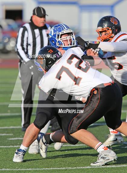 Thumbnail 2 in Darien vs. Ridgefield (CIAC Class LL Final) photogallery.