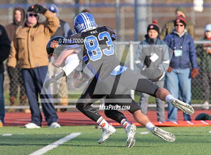 Thumbnail 2 in Darien vs. Ridgefield (CIAC Class LL Final) photogallery.
