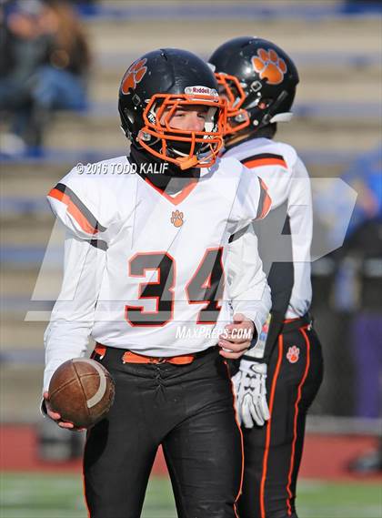 Thumbnail 1 in Darien vs. Ridgefield (CIAC Class LL Final) photogallery.