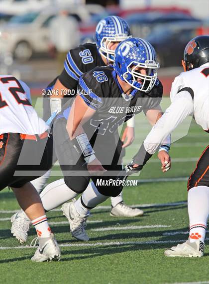 Thumbnail 3 in Darien vs. Ridgefield (CIAC Class LL Final) photogallery.