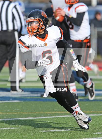 Thumbnail 2 in Darien vs. Ridgefield (CIAC Class LL Final) photogallery.