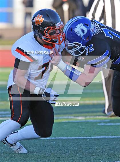 Thumbnail 3 in Darien vs. Ridgefield (CIAC Class LL Final) photogallery.