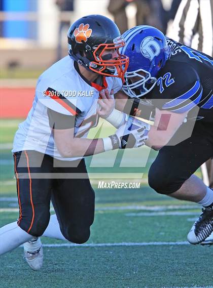 Thumbnail 3 in Darien vs. Ridgefield (CIAC Class LL Final) photogallery.