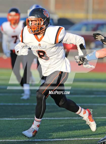 Thumbnail 2 in Darien vs. Ridgefield (CIAC Class LL Final) photogallery.