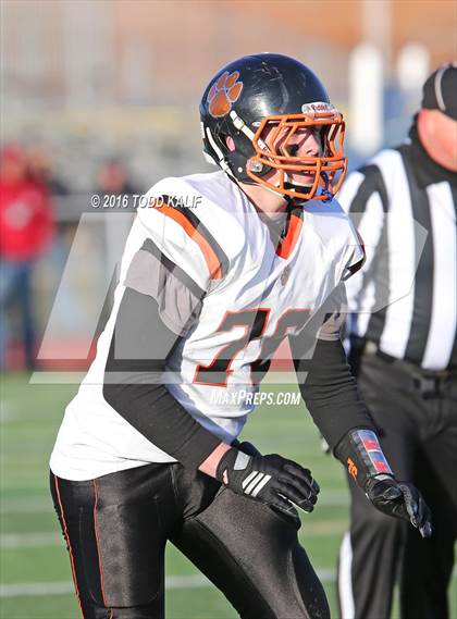 Thumbnail 3 in Darien vs. Ridgefield (CIAC Class LL Final) photogallery.