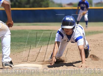 Thumbnail 3 in Buena @ Sunnyside photogallery.