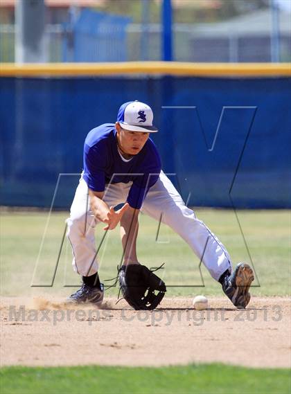 Thumbnail 3 in Buena @ Sunnyside photogallery.