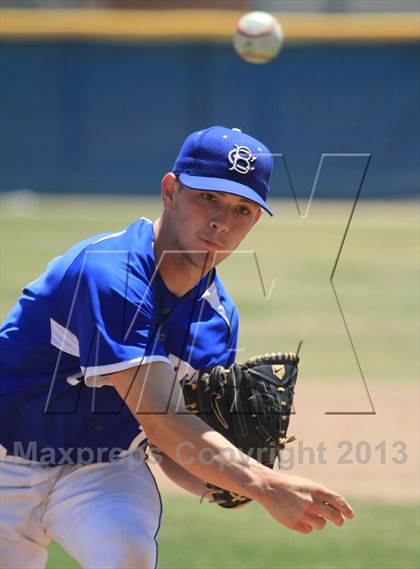 Thumbnail 1 in Buena @ Sunnyside photogallery.