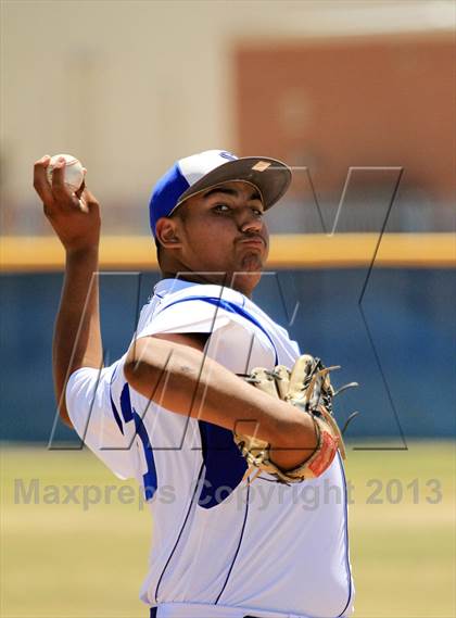 Thumbnail 2 in Buena @ Sunnyside photogallery.