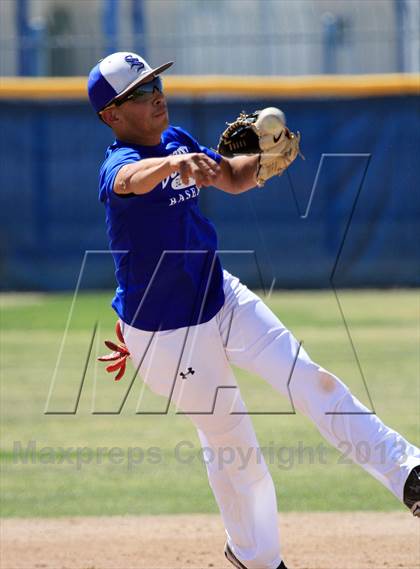 Thumbnail 2 in Buena @ Sunnyside photogallery.