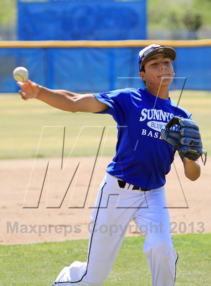Thumbnail 3 in Buena @ Sunnyside photogallery.