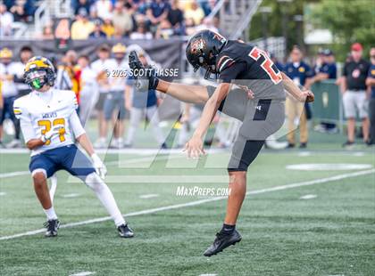 Thumbnail 3 in Belleville vs. Clarkston photogallery.