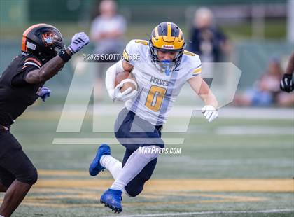 Thumbnail 1 in Belleville vs. Clarkston photogallery.