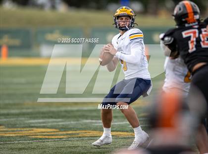 Thumbnail 3 in Belleville vs. Clarkston photogallery.