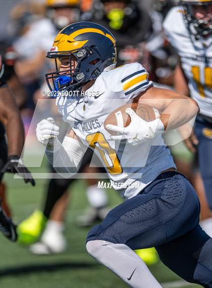 Thumbnail 1 in Belleville vs. Clarkston photogallery.