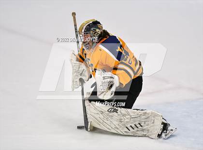 Thumbnail 2 in Victor vs. Penfield (NYSPHAA Section 5 Class A Final) photogallery.