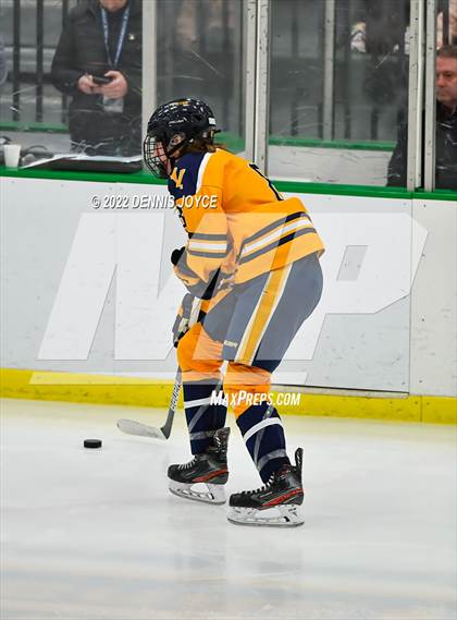 Thumbnail 2 in Victor vs. Penfield (NYSPHAA Section 5 Class A Final) photogallery.