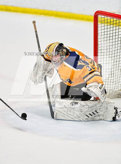 Thumbnail 3 in Victor vs. Penfield (NYSPHAA Section 5 Class A Final) photogallery.