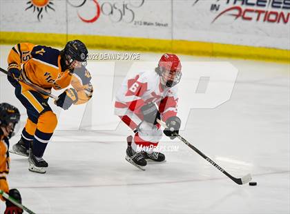 Thumbnail 2 in Victor vs. Penfield (NYSPHAA Section 5 Class A Final) photogallery.