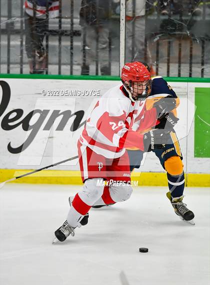 Thumbnail 1 in Victor vs. Penfield (NYSPHAA Section 5 Class A Final) photogallery.