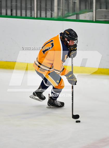 Thumbnail 3 in Victor vs. Penfield (NYSPHAA Section 5 Class A Final) photogallery.