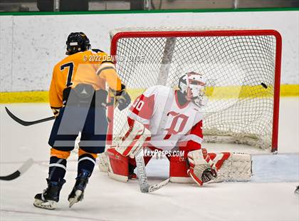 Thumbnail 2 in Victor vs. Penfield (NYSPHAA Section 5 Class A Final) photogallery.