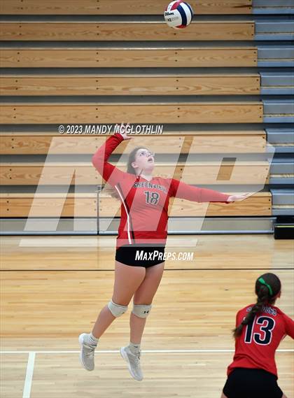 Thumbnail 1 in Greenview @ Illini Bluffs photogallery.
