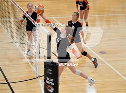Thumbnail 3 in Greenview @ Illini Bluffs photogallery.