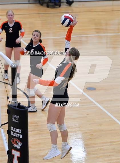 Thumbnail 1 in Greenview @ Illini Bluffs photogallery.