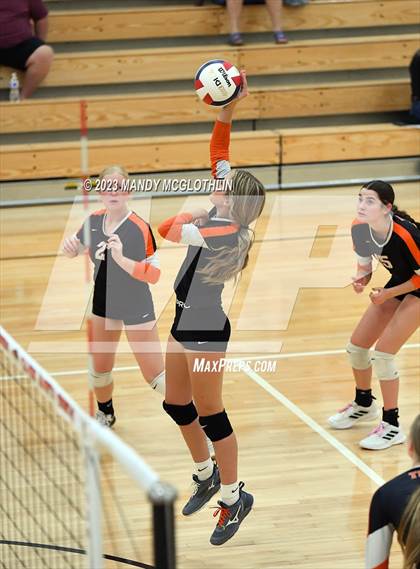 Thumbnail 2 in Greenview @ Illini Bluffs photogallery.
