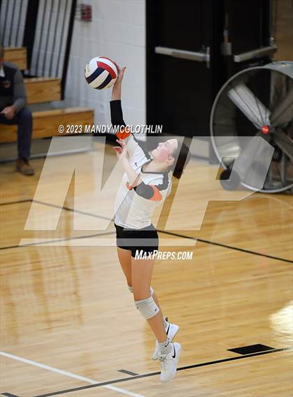 Thumbnail 1 in Greenview @ Illini Bluffs photogallery.