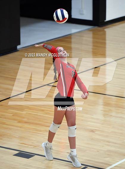 Thumbnail 2 in Greenview @ Illini Bluffs photogallery.
