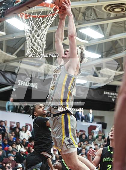 Thumbnail 2 in Montverde Academy vs. Prolific Prep (Spalding Hoophall Classic) photogallery.