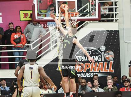 Thumbnail 2 in Montverde Academy vs. Prolific Prep (Spalding Hoophall Classic) photogallery.