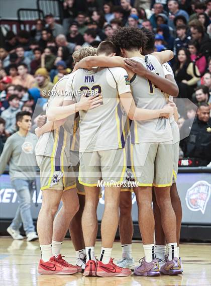 Thumbnail 2 in Montverde Academy vs. Prolific Prep (Spalding Hoophall Classic) photogallery.