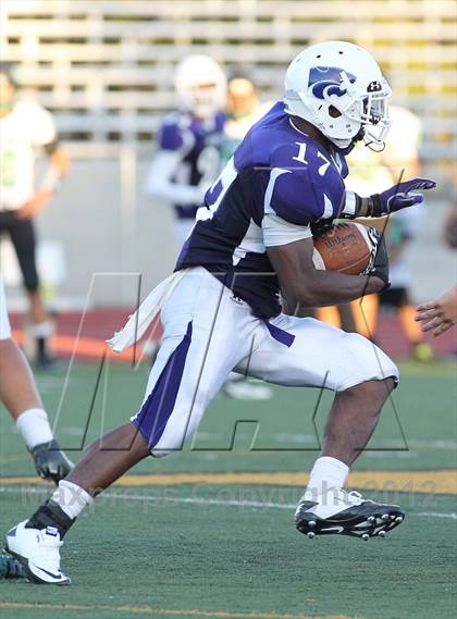 Thumbnail 1 in Franklin vs. Thousand Oaks (Battle for Veterans) photogallery.