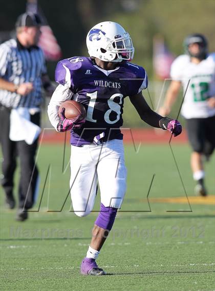 Thumbnail 2 in Franklin vs. Thousand Oaks (Battle for Veterans) photogallery.