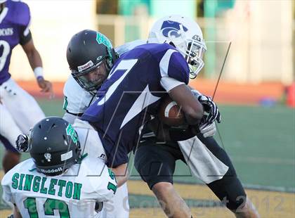 Thumbnail 2 in Franklin vs. Thousand Oaks (Battle for Veterans) photogallery.