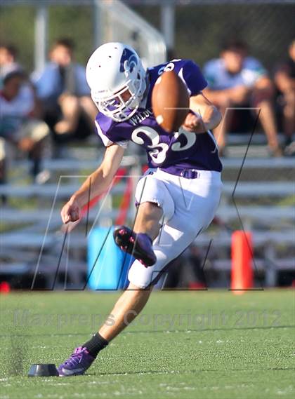 Thumbnail 3 in Franklin vs. Thousand Oaks (Battle for Veterans) photogallery.