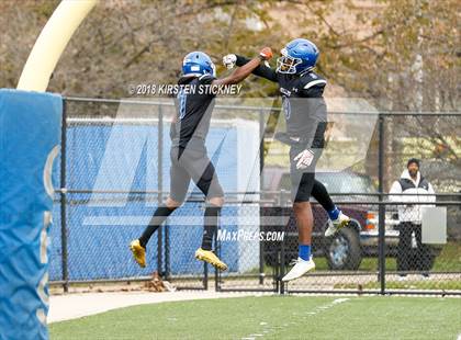 Thumbnail 1 in Lake Forest vs Phillips (IHSA 6A First Round Playoff) photogallery.
