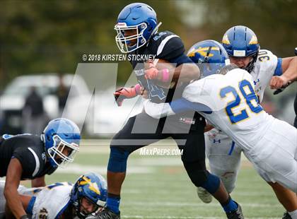 Thumbnail 3 in Lake Forest vs Phillips (IHSA 6A First Round Playoff) photogallery.