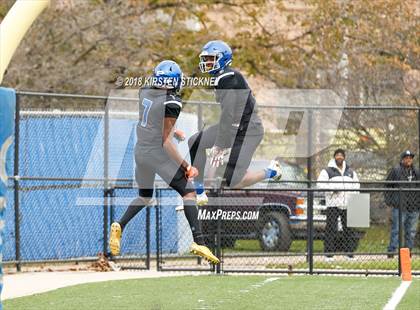 Thumbnail 2 in Lake Forest vs Phillips (IHSA 6A First Round Playoff) photogallery.