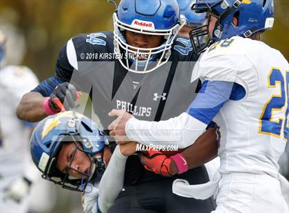 Thumbnail 3 in Lake Forest vs Phillips (IHSA 6A First Round Playoff) photogallery.