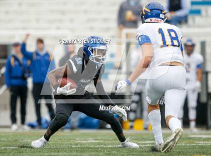 Thumbnail 3 in Lake Forest vs Phillips (IHSA 6A First Round Playoff) photogallery.