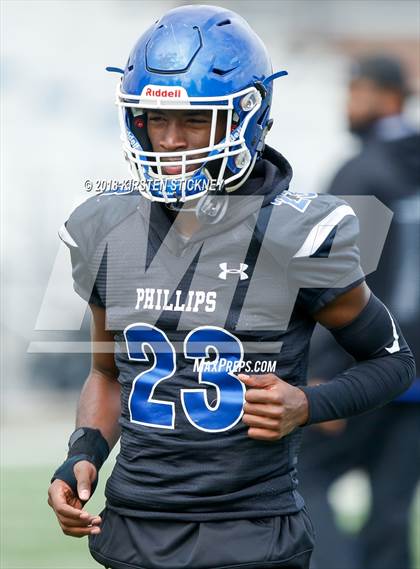 Thumbnail 1 in Lake Forest vs Phillips (IHSA 6A First Round Playoff) photogallery.