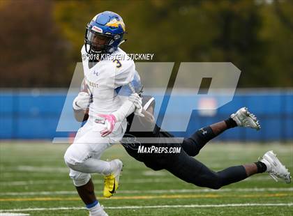 Thumbnail 1 in Lake Forest vs Phillips (IHSA 6A First Round Playoff) photogallery.