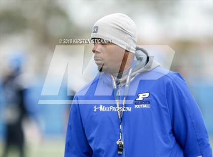 Thumbnail 3 in Lake Forest vs Phillips (IHSA 6A First Round Playoff) photogallery.