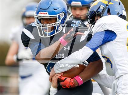Thumbnail 1 in Lake Forest vs Phillips (IHSA 6A First Round Playoff) photogallery.