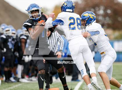 Thumbnail 3 in Lake Forest vs Phillips (IHSA 6A First Round Playoff) photogallery.